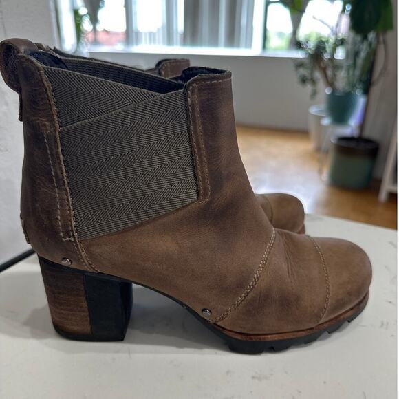 Sorel Women's Addington Brown Leather Chelsea Boot, Size 6.5 - Picture 1 of 8